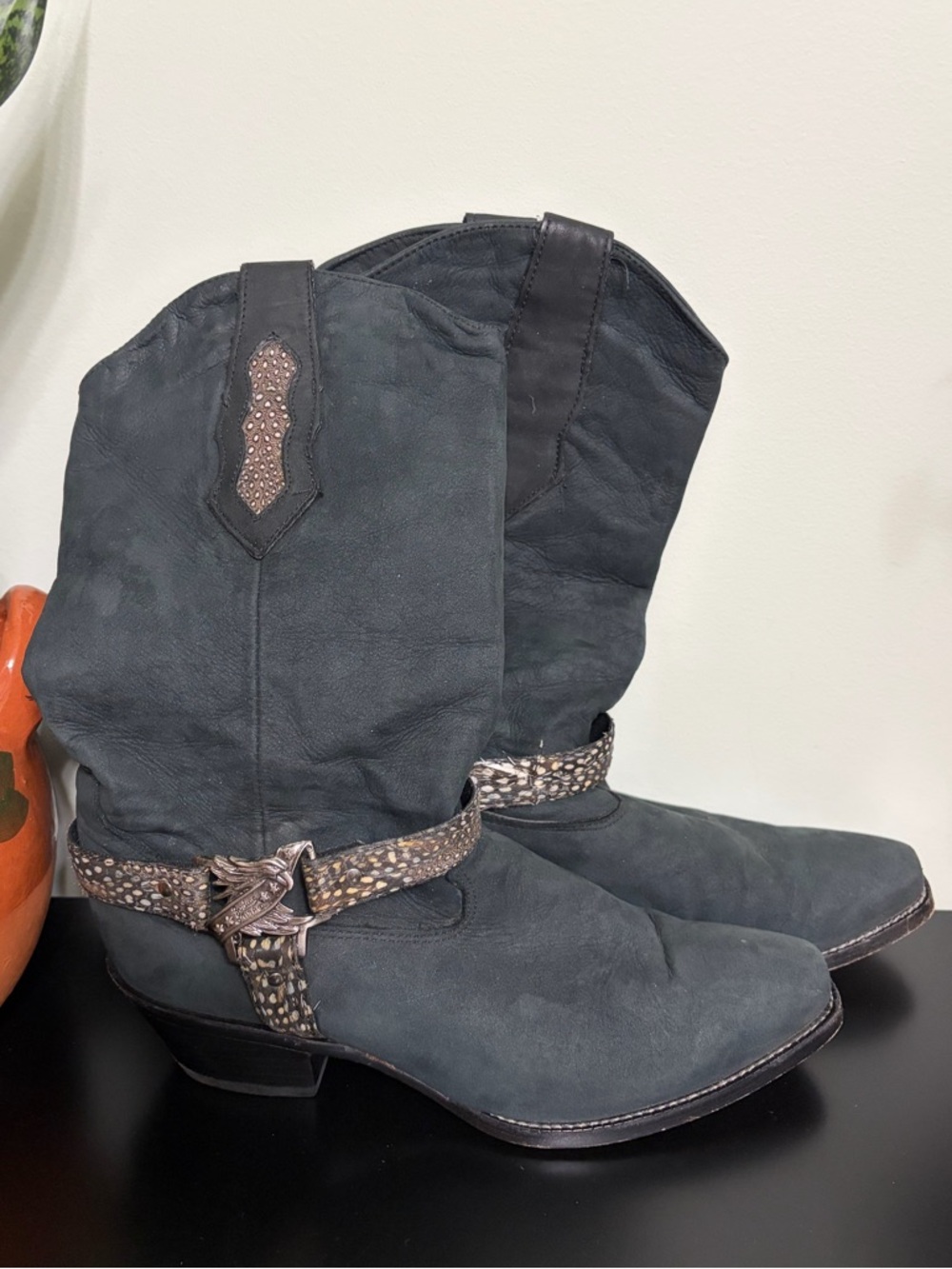 Vintage Angels Black Leather cowboy boots, harness w/ silvertone eagle,  8